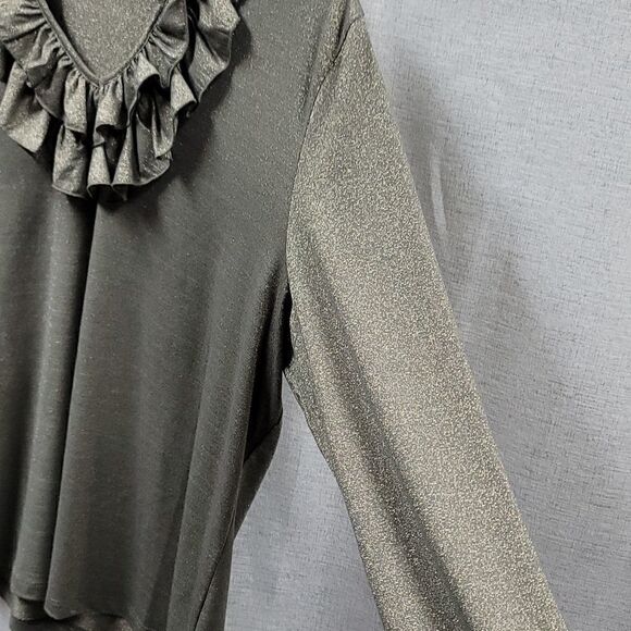 Beautiful Silver Isaac Mizrahi Blouse! - Picture 4 of 6